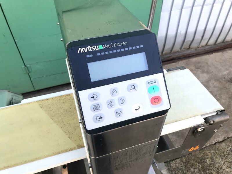 アンリツ金属検出機 写真004